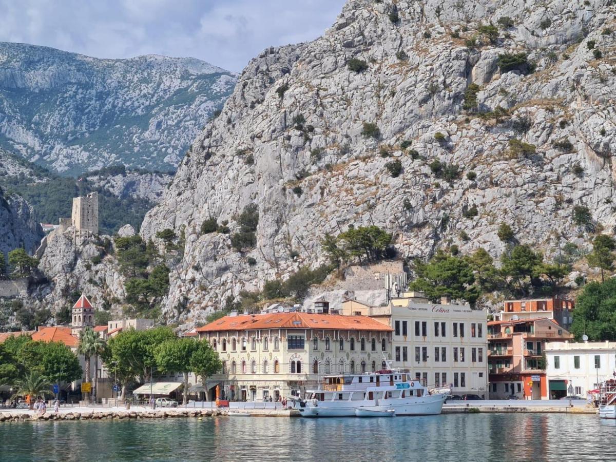 Lighthouse Central Apartments Omiš Extérieur photo